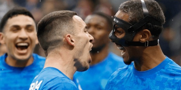 3连胜！德甲昔日冠军轰入3球，被拜仁远远甩开，陷入争四大混战