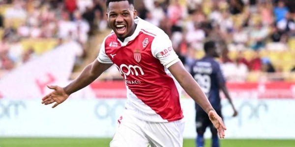 巴萨捡到宝！法蒂在法甲涅槃重生，英超球队排队求购！