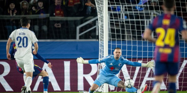 2017年的预言成真：巴萨惊天逆转巴黎圣日耳曼，信念铸造传奇