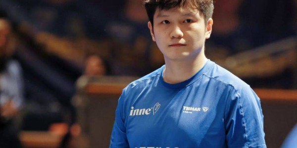 恭喜！樊振东欧冠首秀大获全胜：狂轰11-1挺进八强+球迷为他欢呼